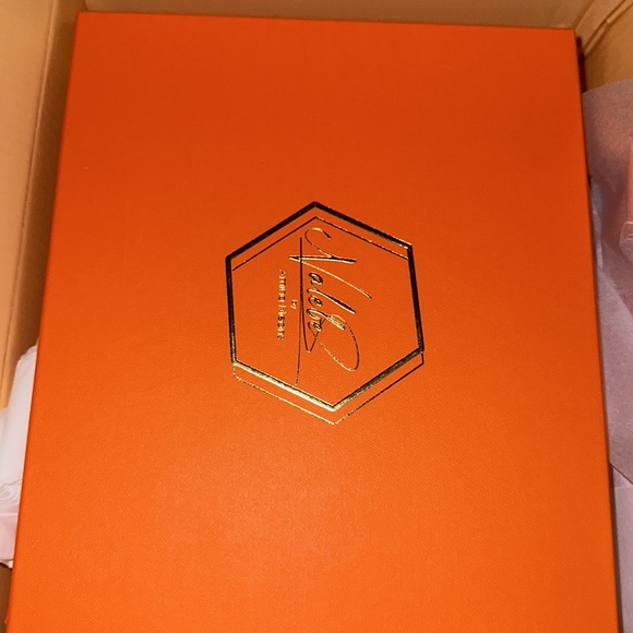 Brand new just got out of the box, too small for me! Fit more like 9 then 10 - Picture 3 of 4